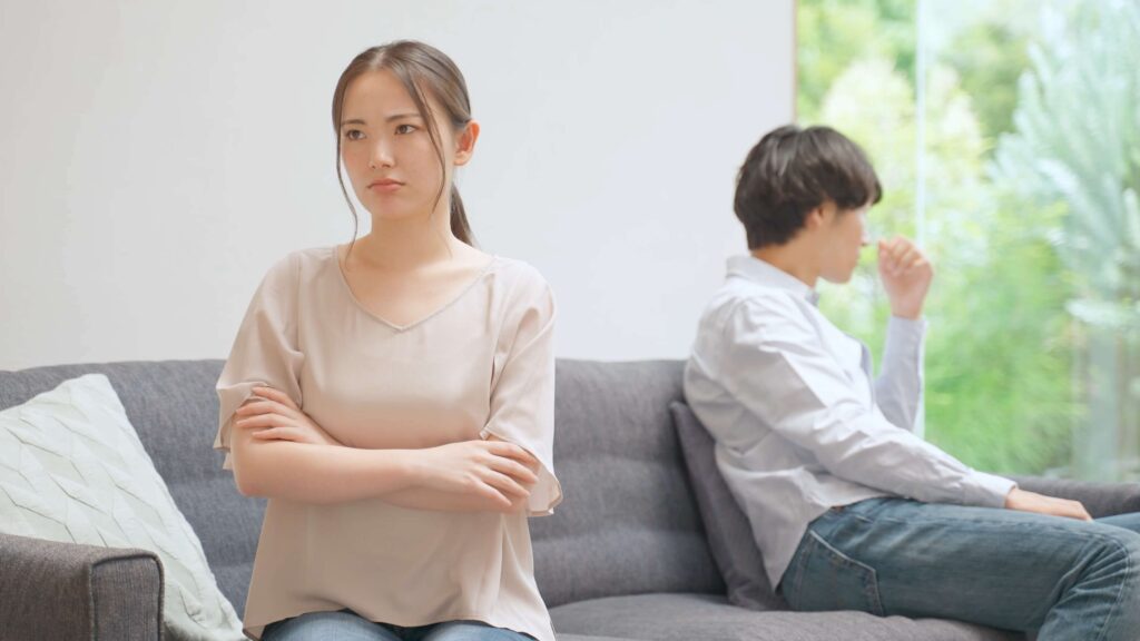 妻が育休中の夫にむかついている様子